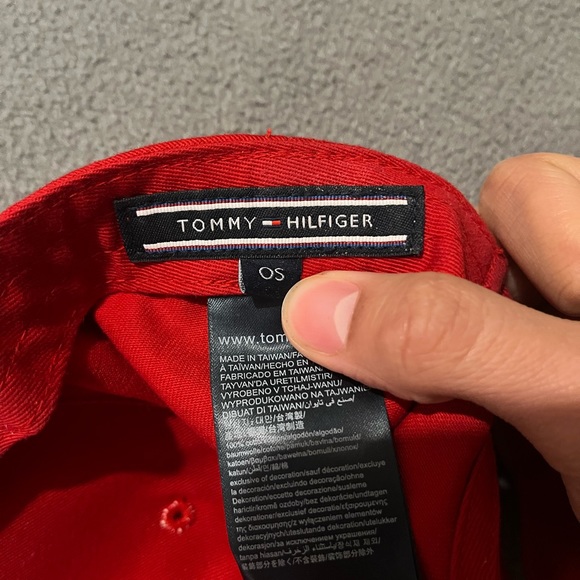 Tommy Hilfiger Classic Baseball Cap - Picture 2 of 3
